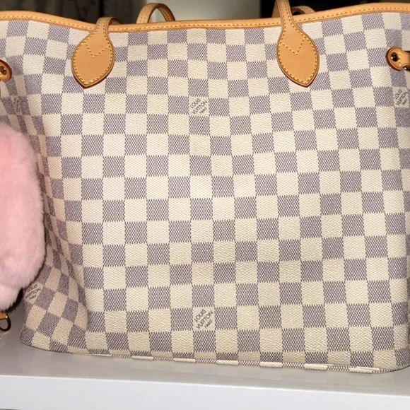 Louis Vuitton Cream and Tan Checkered Tote - Picture 12 of 13